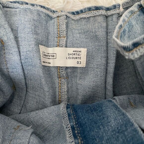 3/$45 Paperbag Mom Jean Shorts - Picture 5 of 5